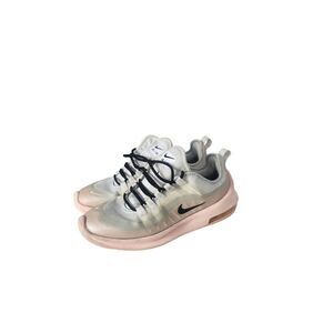 Excellent Condition Nike Air Max Axis women's 9 style aa2168-108